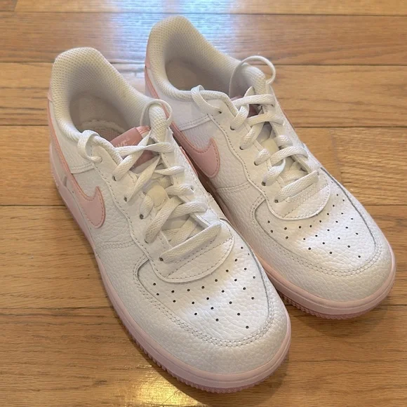 Nike Court Sneakers, size 2.5Y - Picture 2 of 4